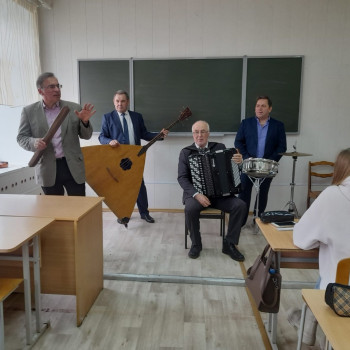 Лекция-концерт народного инструментального ансамбля «Экспромт»