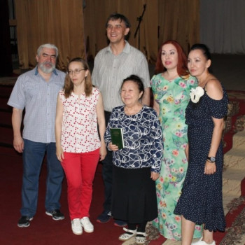 Премьерный показ документальных фильмов «Перелистывая страницы» и «Маяковский и две Элли»