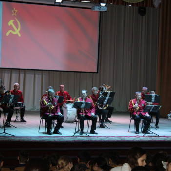Концерт-лекторий духового оркестра «Символ, рожденный историей»