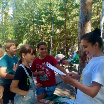 Литературная скамейка 