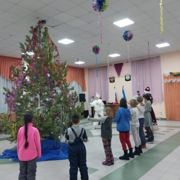 Детский утренник «Новогодние приключения Зайки»